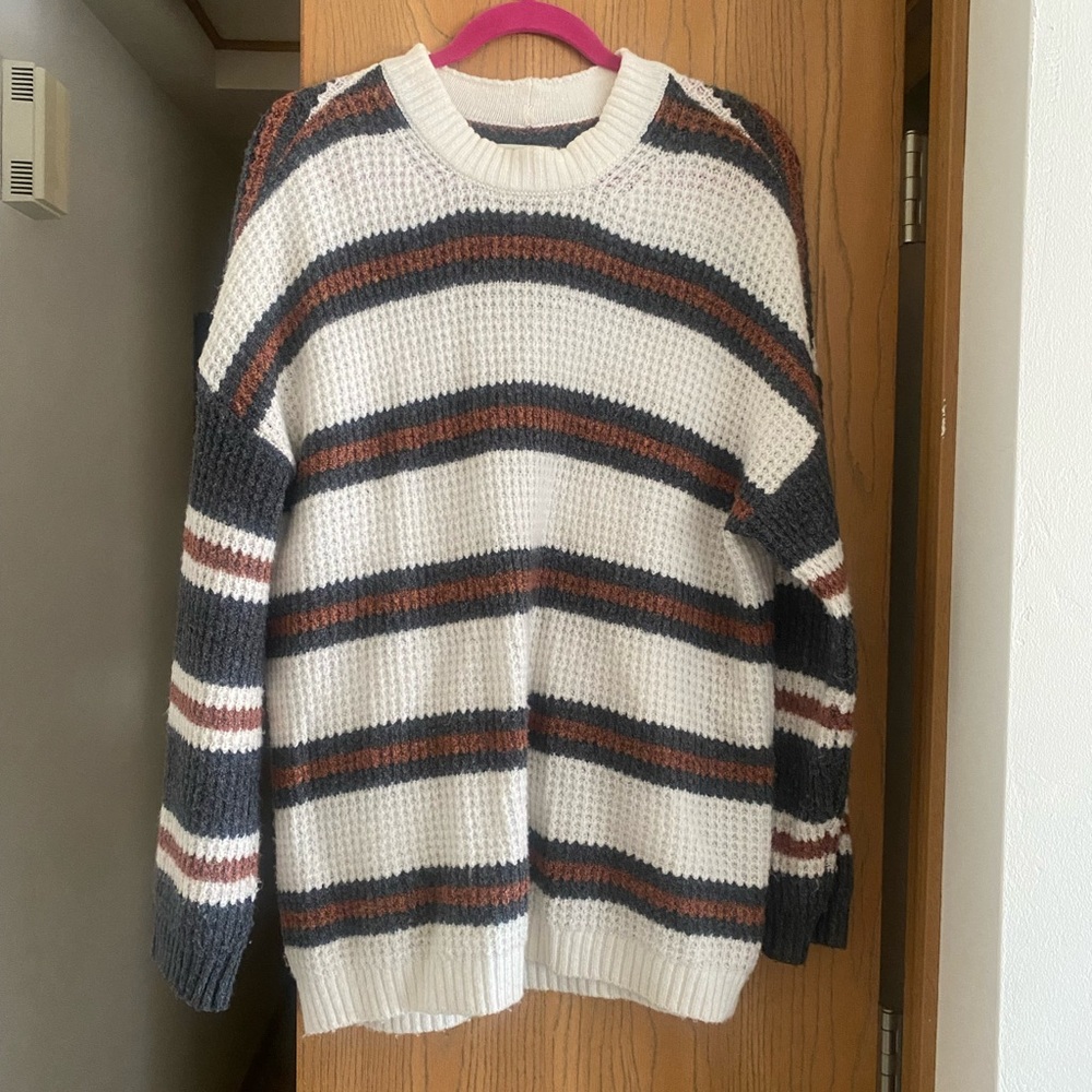 American Eagle Outfitters White and Gray Crew Neck Sweater